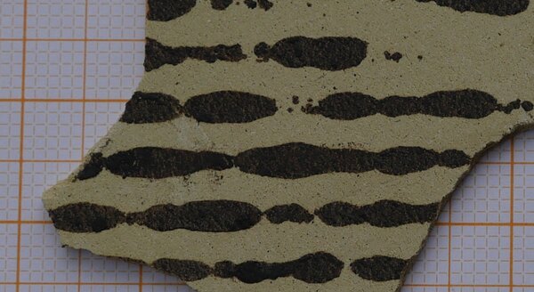 Asbestos analysis of brown-black bituminous glues | © CRB Analyse Service GmbH